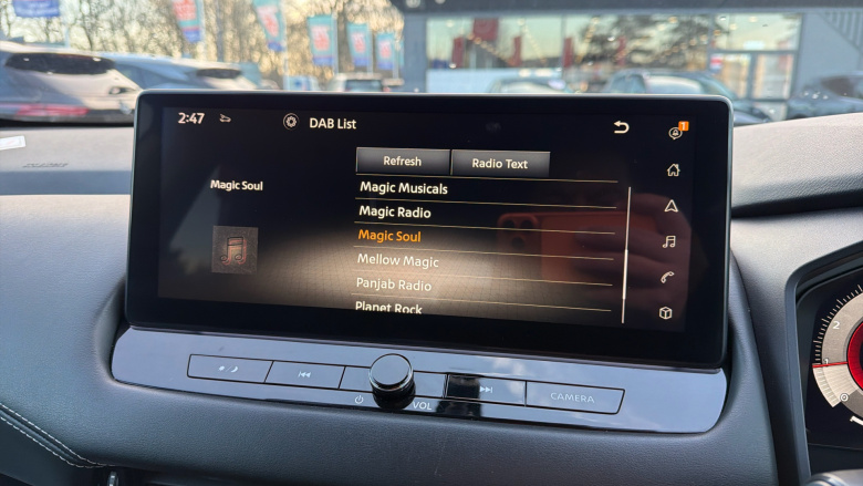 Nissan Qashqai 1.3 DiG-T MH 158 N-Connecta 5dr Xtronic Petrol Hatchback